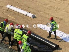 垃圾填埋場防滲土工膜 “起皺” 危機(jī)！